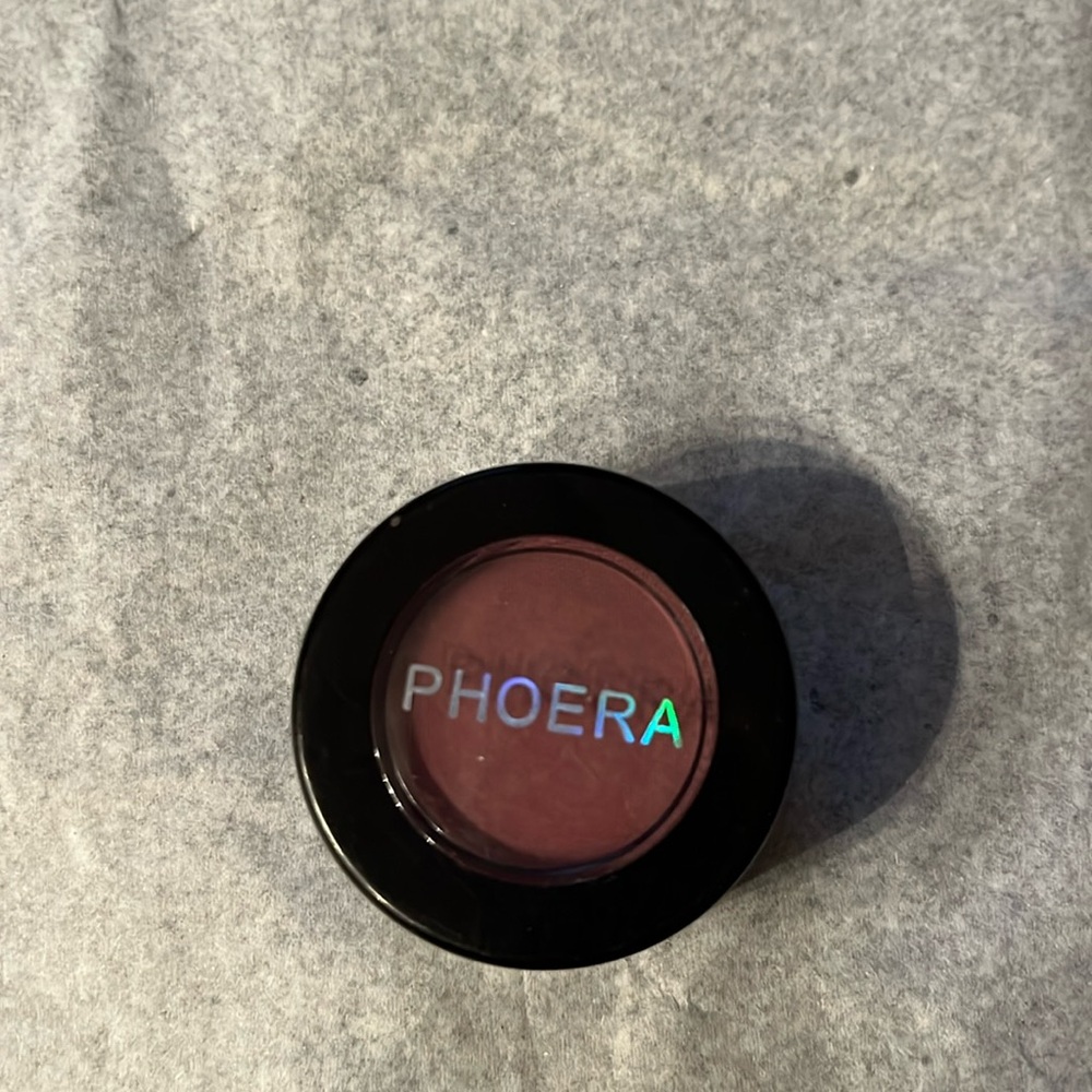❤️‍🔥BOGO free (equal or lesser value). NWOT-Phoera eyeshadow